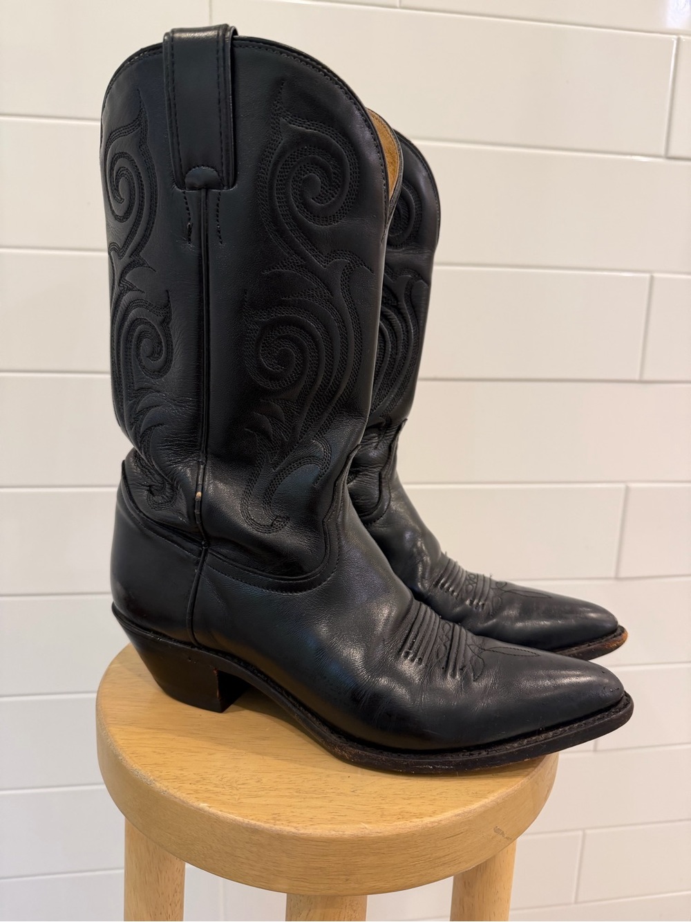 Vintage Tony Lama Black Leather Cowgirl boots
